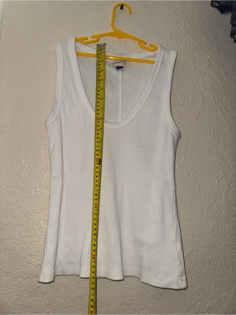 Universal Thread White Ribbed Scoop Tank - Picture 7 of 7